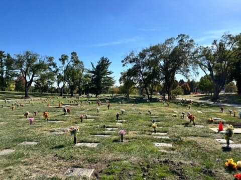 Lawn Crypt for Sale - McLarens Resthaven Cemetery - West Des Moines (2 Spots): CB-900004